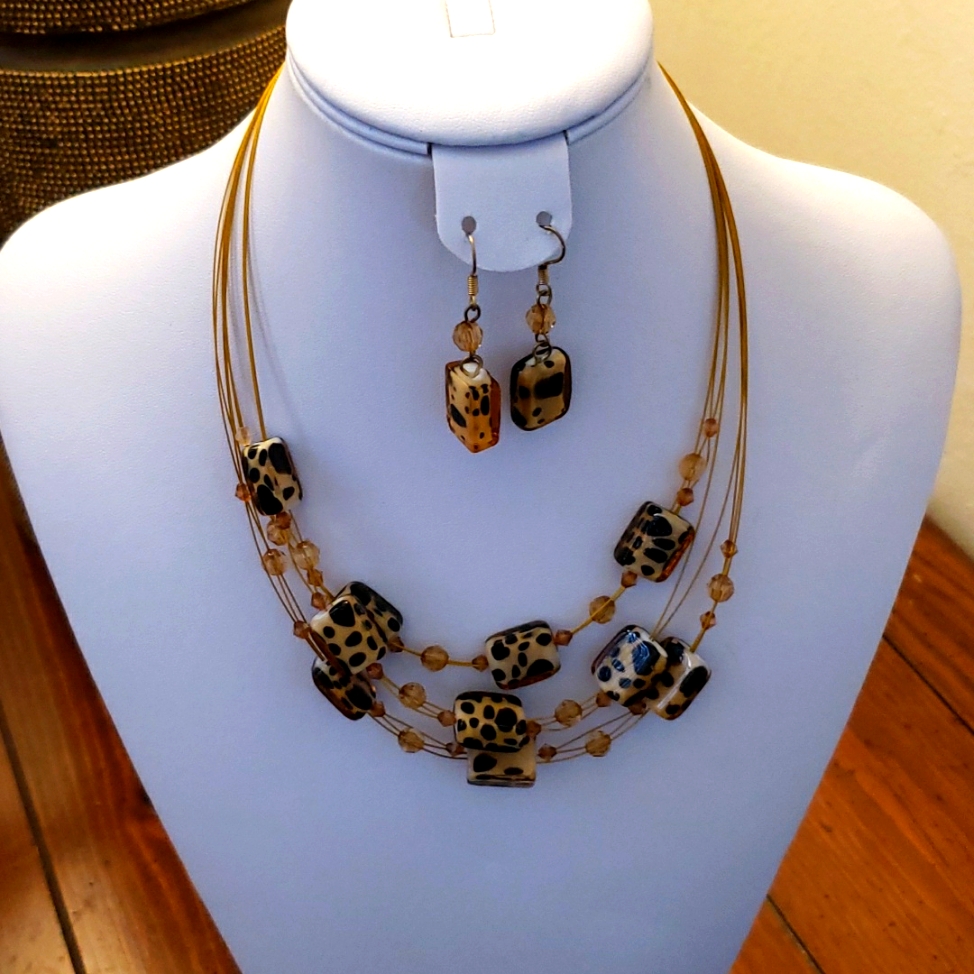 Mix It Neckace Earring Set 13$
